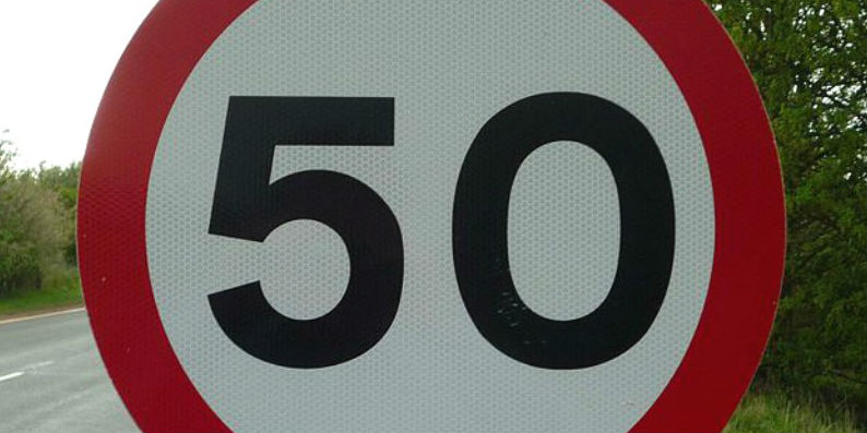 Депутаты предложили снизить допустимую скорость в городах