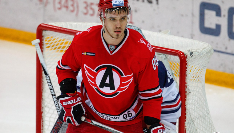 Никита Трямкин оставил ХК “Автомобилист” и уехал в Канаду