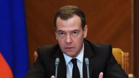 Медведев продлил льготы для малого бизнеса