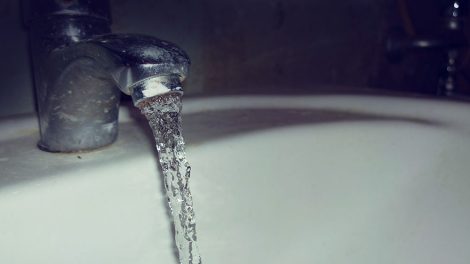 Качество питьевой воды в Екатеринбурге проверят за 933 тысячи рублей