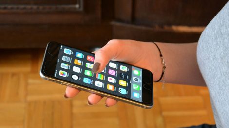 Полиции в России запретили использовать WhatsApp и Viber