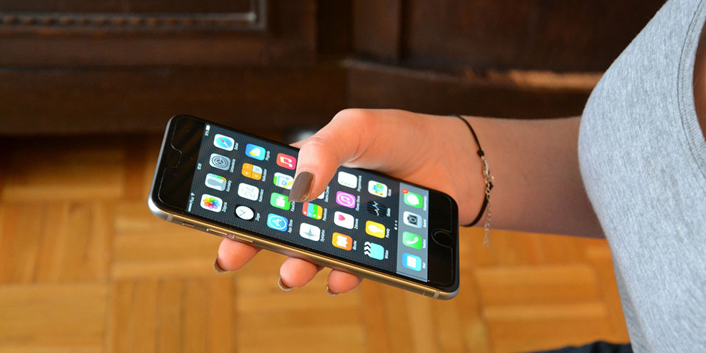 Полиции в России запретили использовать WhatsApp и Viber