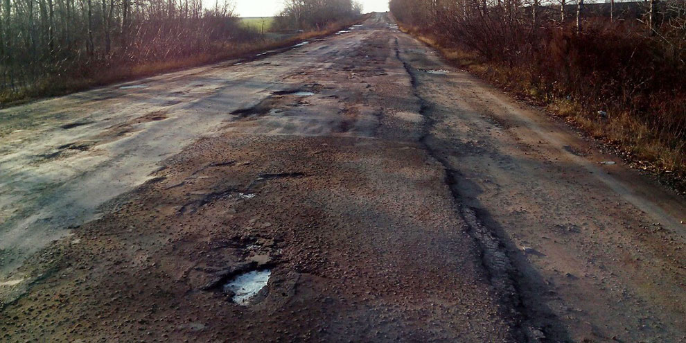 Увеличено число бригад по ликвидации ям на дорогах
