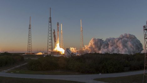 Америка потеряла в космосе военный спутник