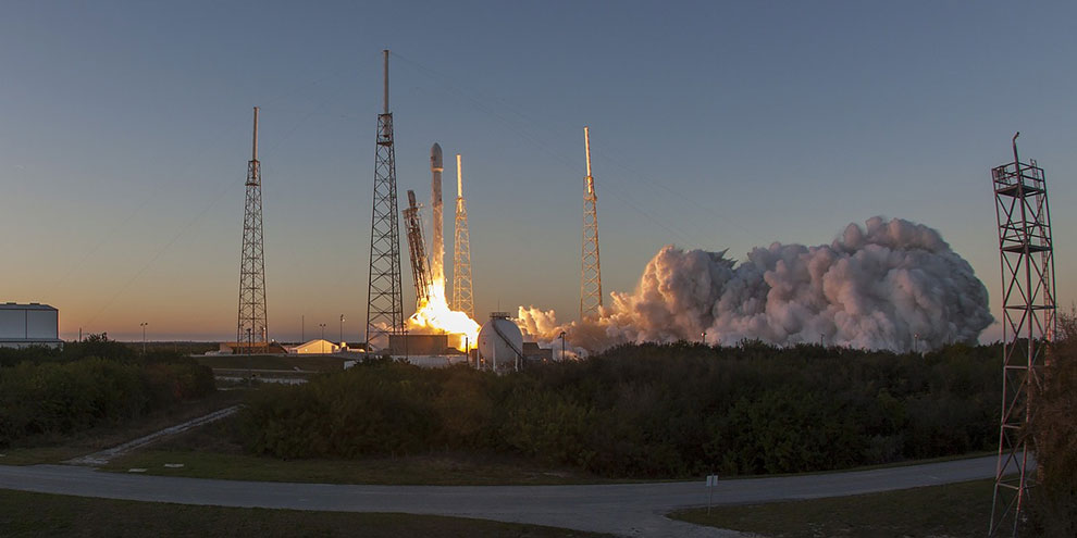 Америка потеряла в космосе военный спутник