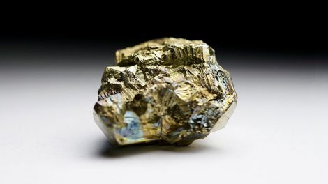 Россия заняла третье место в мире по добыче золота