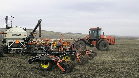 В 2016 году аграрии получат более 310 млн на покупку новой техники