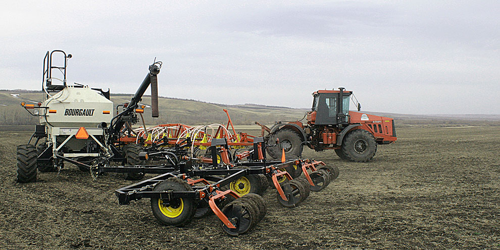 В 2016 году аграрии получат более 310 млн на покупку новой техники