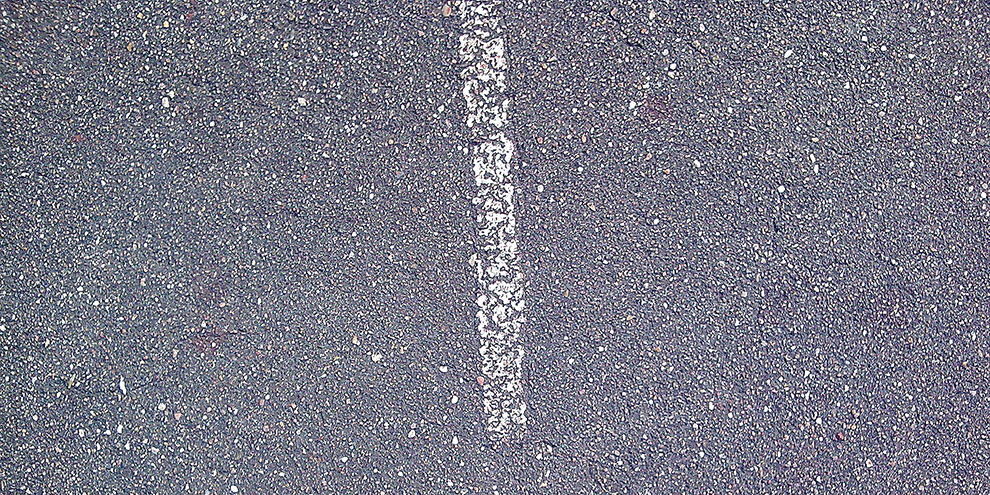 Сезон нанесения дорожной разметки стартовал раньше обычного