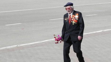 Ветераны получили губернаторские денежные выплаты к 71-летию Победы