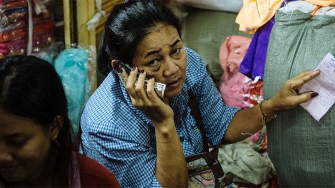 О «серых» зарплатах можно сообщить по телефону