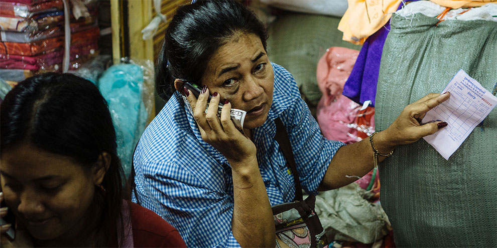 О «серых» зарплатах можно сообщить по телефону