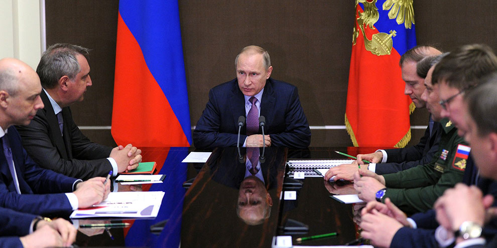 Путин заявил о необходимости создания нового российского самолета