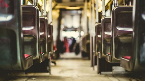 Дети смогут ездить на общественном транспорте бесплатно