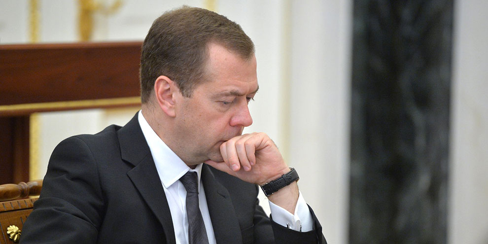 Медведев утвердил план перехода госорганов на отечественное ПО