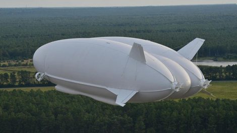Самое большое в мире судно Airlander 10 попало в аварию