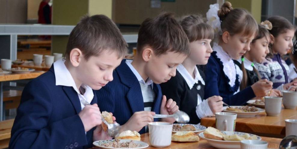 Екатеринбург попросил финансирование на школьное питание