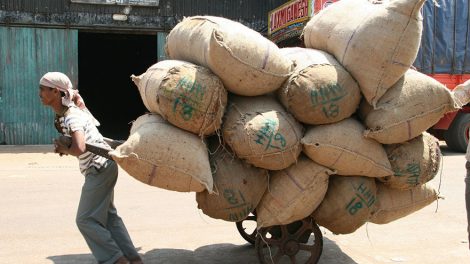 Роструд запустит мобильное приложение для жалоб на работодателя