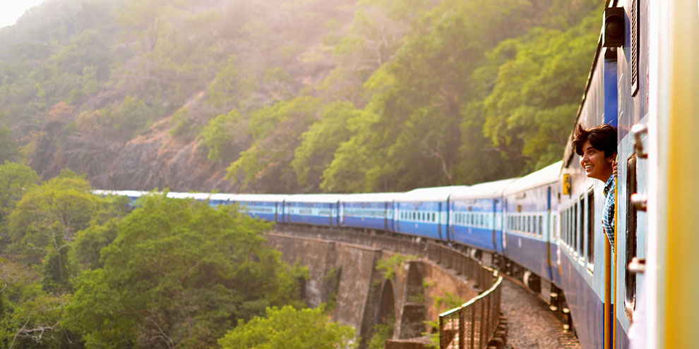 РЖД упрощает покупку льготных билетов для школьников