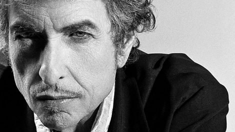 Нобелевскую премию по литературе вручили музыканту Бобу Дилану