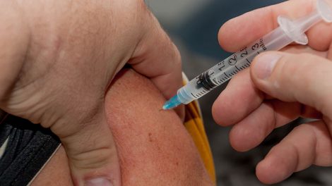 Жителей Екатеринбурга просят поставить прививки против кори