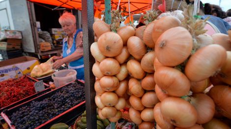Сельхозярмарка вновь пройдет на центральной площади в выходные