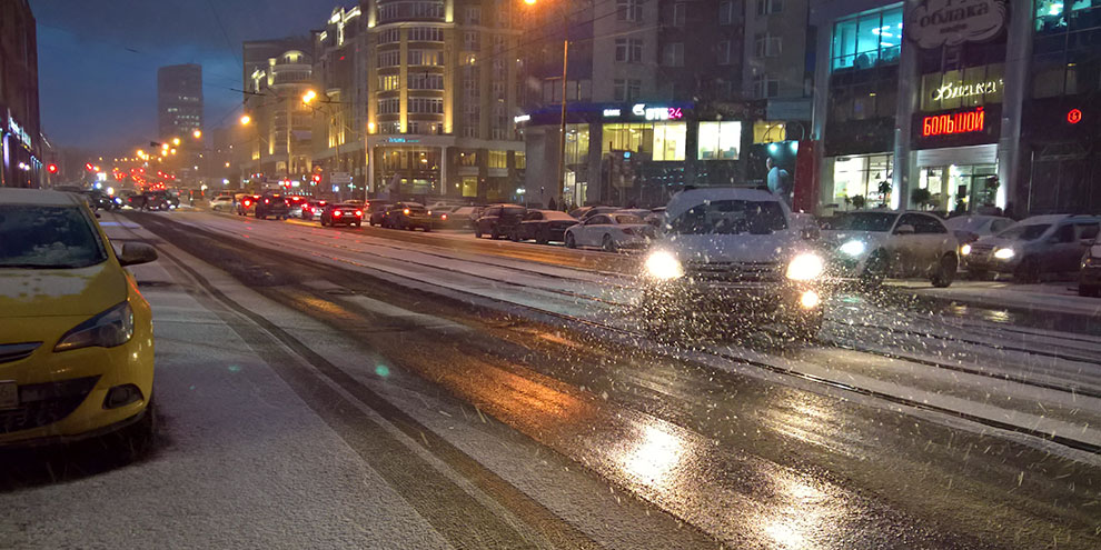 В ночь с 19 на 20 октября было убрано 142 тонны снега