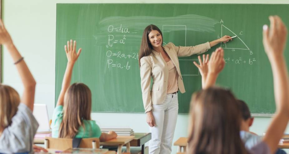 В Екатеринбурге стартовал флэш-моб в честь Дня Учителя