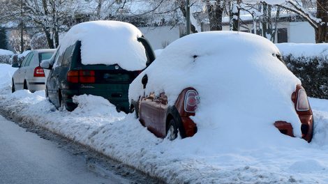 Для уборки снега будут эвакуировать машины вдоль дорог