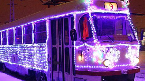 Ищите на рельсах города: новогодний трамвай подарит праздничное настроение