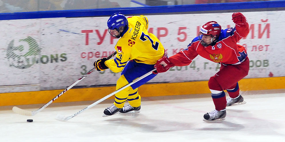 Российские хоккеисты уступили Швеции в матче Кубка Первого канала