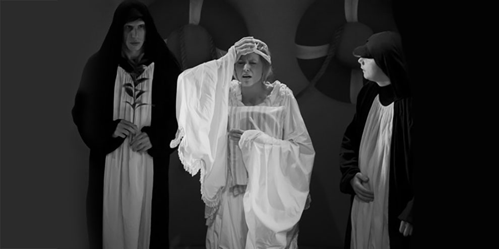 В Екатеринбурге стартовал новый проект «Театр в гостях у школы»