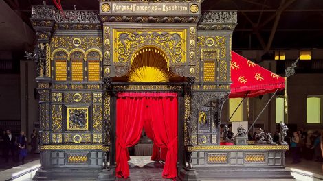 В Музее ИЗО Каслинский павильон засветился новыми красками (Фото, видео)