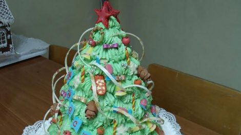 Екатеринбургские кондитеры удивили жюри конкурса по выпечке