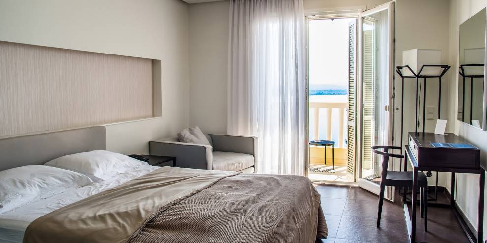 Туристы забронировали все места в отелях Екатеринбурга на новогоднюю ночь