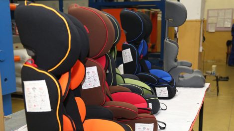 В России запретили использовать вместо автокресел удерживающие устройства “ФЭСТ”