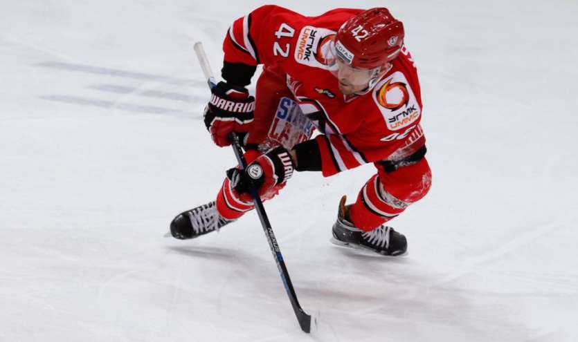 Хоккейный клуб «Автомобилист» одержал первую в этом году победу