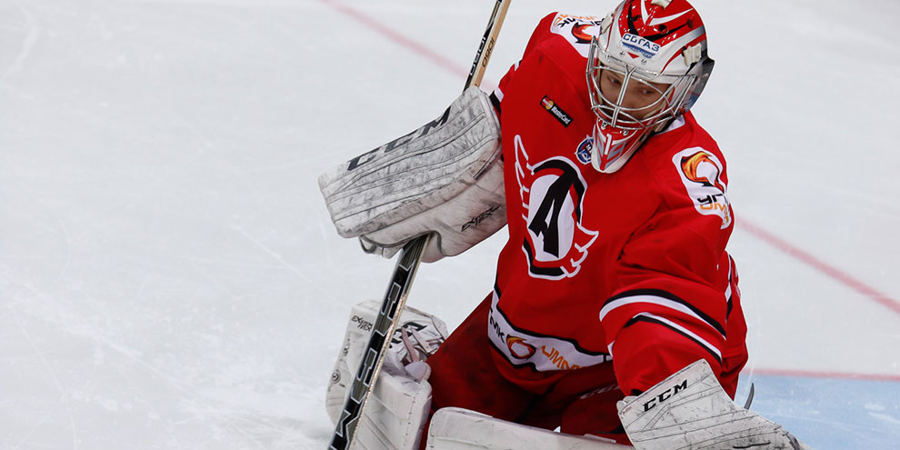 ХК “Автомобилист” обыграл “Трактор”