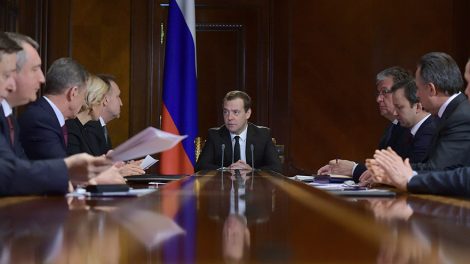Дмитрий Медведев выделил средства на компенсацию взносов за капремонт