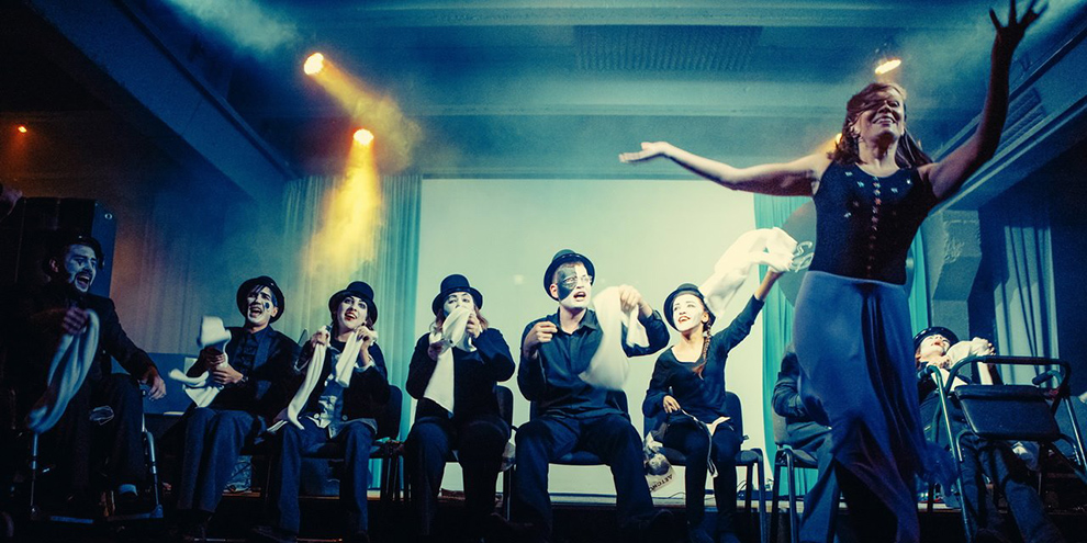 Екатеринбургские актёры в инвалидных креслах сыграют спектакль на фестивале в Москве