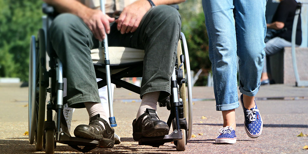 В Екатеринбурге и Свердловской области провели мониторинг соблюдения прав инвалидов