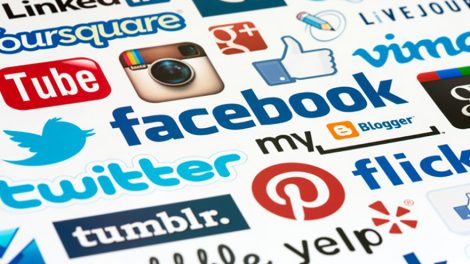 Россияне стали массово закрывать свои страницы в соцсетях