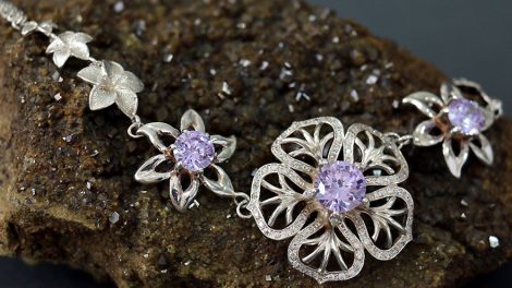 В Музее ИЗО откроется выставка детско-юношеского конкурса ювелирного и камнерезного мастерства (ФОТО)