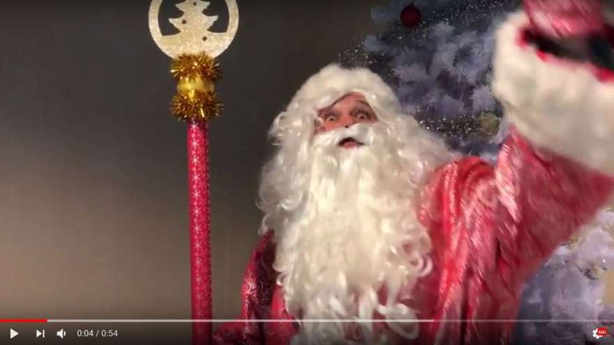 Дед Мороз принял вызов на баттл от Санта Клауса