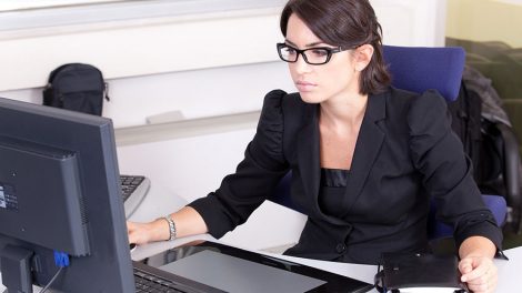 Россияне смогут взять кредит, открыть вклад и застраховаться на одном сайте