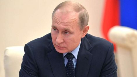 Путин поручил включить вклады малых предприятий в систему страхования