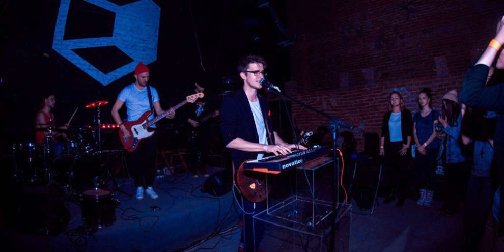 Фестиваль E! MUSIC WEEK пройдет на Свердловской киностудии с 16 по 19 мая