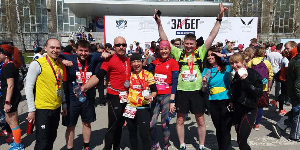 Более двух тысяч человек пробежали легкоатлетический полумарафон в столице Урала