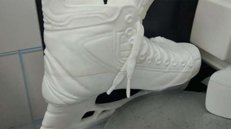 В Екатеринбурге памятник хоккеисту напечатали на 3D принтере