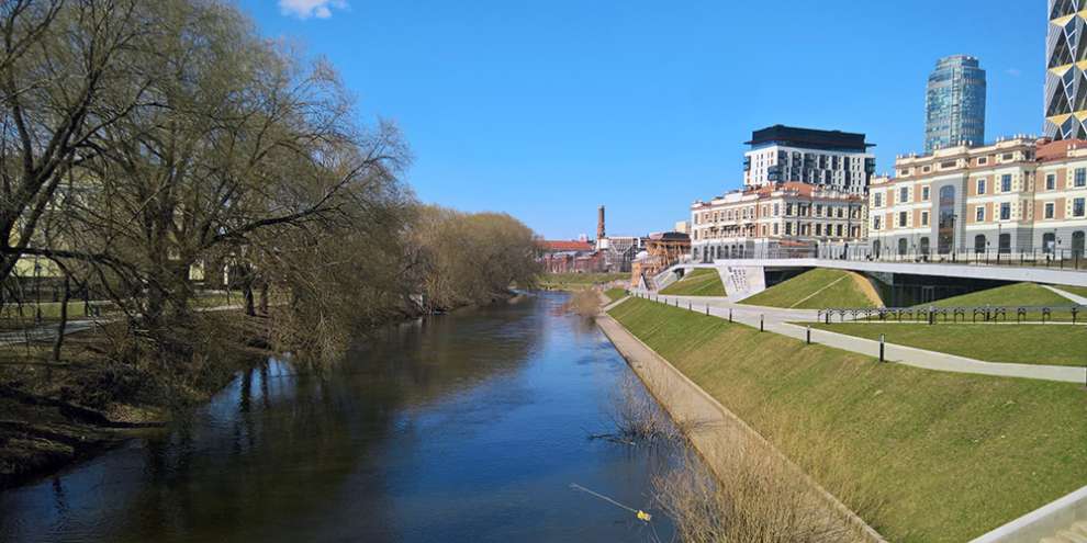 Набережную Исети после ремонта открыли для пешеходов